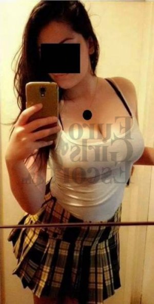 Thiphany escort girl in Fort Thomas and thai massage